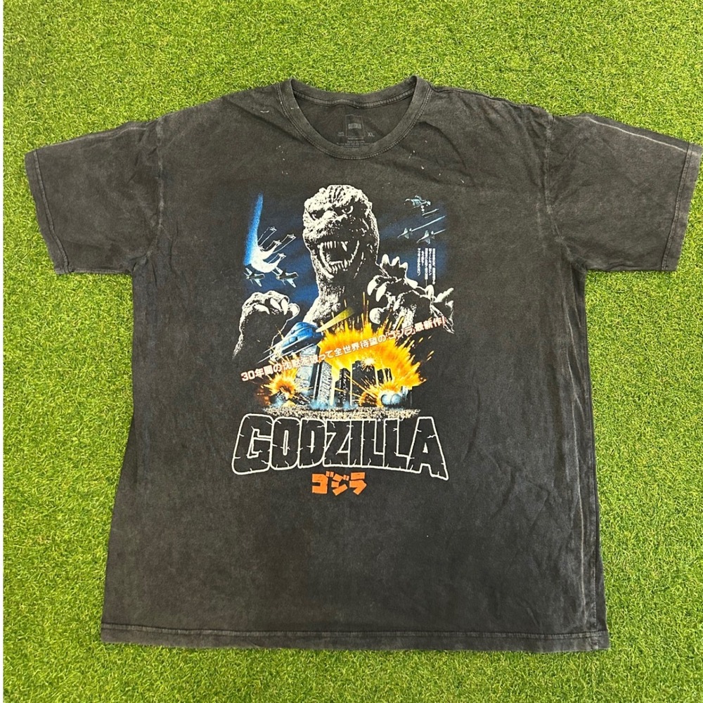 Godzilla Graphic T-Shirt Mens XL Black Mineral Wash Short Sleeve Kaiju Movie Tee